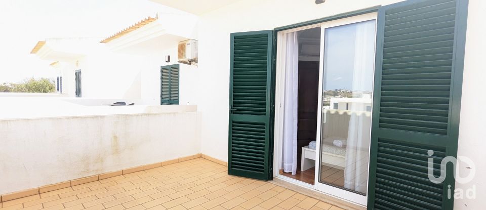 House T3 in Albufeira e Olhos de Água of 112 m²