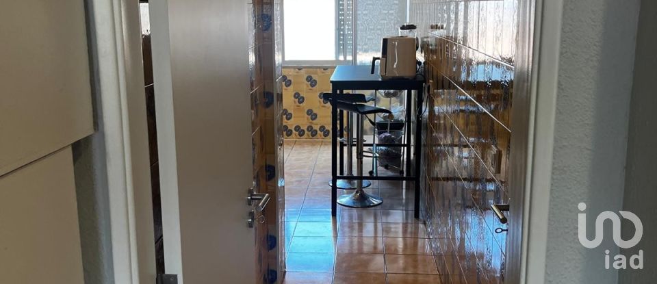 Apartamento T3 em Baixa Da Banheira E Vale Da Amoreira de 75 m²