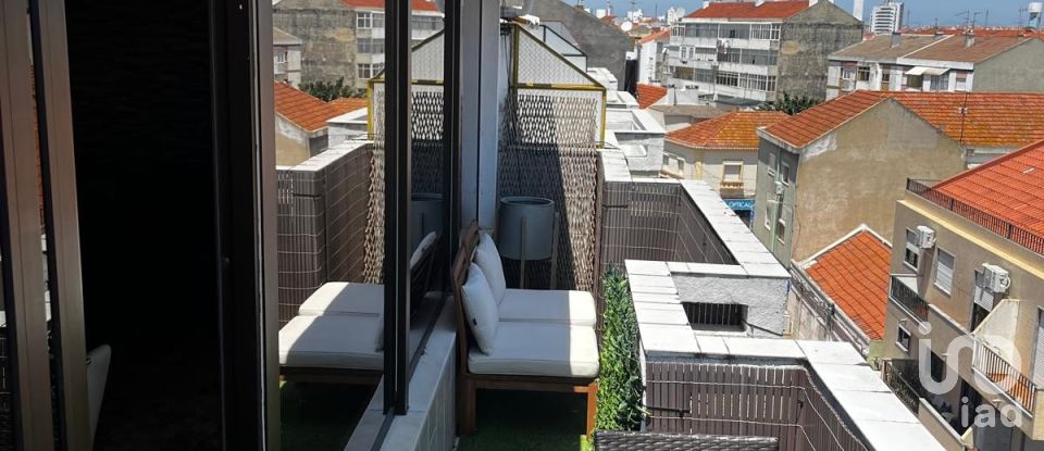 Apartamento T3 em Baixa Da Banheira E Vale Da Amoreira de 75 m²