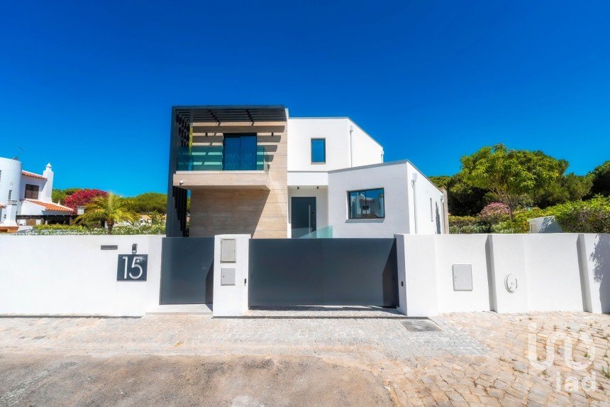 Mansion T4 in Quarteira of 350 m²