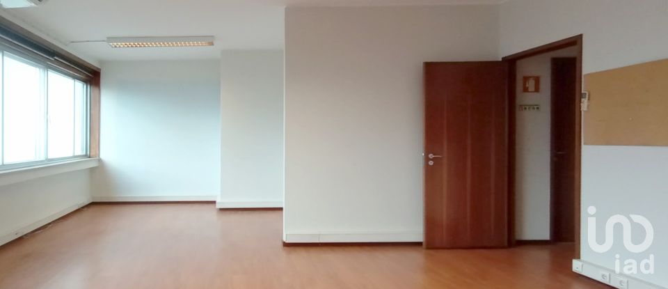 Offices in Cedofeita, Santo Ildefonso, Sé, Miragaia, São Nicolau e Vitória of 210 m²