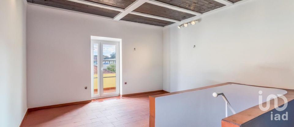 Maison T3 à Areeiro de 203 m²