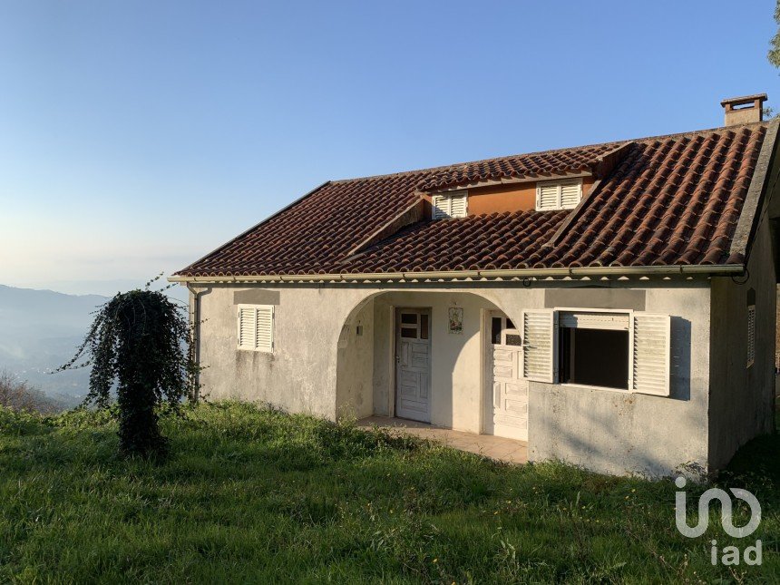 Casa de aldeia T3 em Ribeira do Neiva de 96 m²