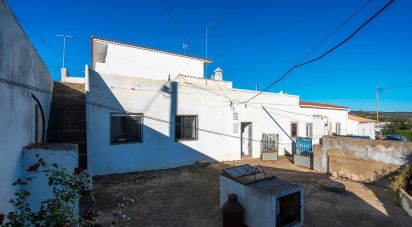 Maison traditionnelle T3 à Santa Bárbara de Nexe de 79 m²