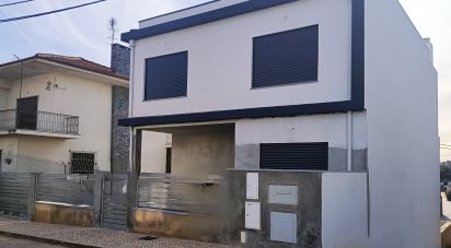 Casa / Villa T4 em Laranjeiro e Feijó de 127 m²