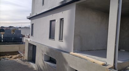 Casa / Villa T4 em Laranjeiro e Feijó de 127 m²