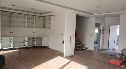 Casa / Villa T4 em Laranjeiro e Feijó de 127 m²