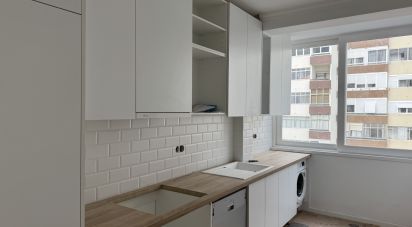 Apartment T2 in Oeiras e São Julião da Barra, Paço de Arcos e Caxias of 91 m²