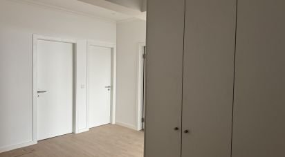 Apartment T2 in Oeiras e São Julião da Barra, Paço de Arcos e Caxias of 91 m²