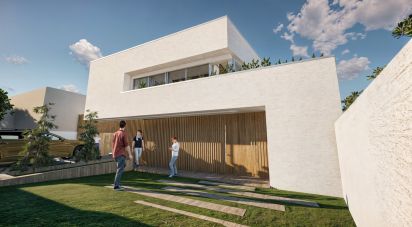 Maison T3 à Palmeira de Faro e Curvos de 230 m²