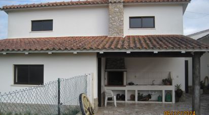 House T4 in Juncal of 286 m²