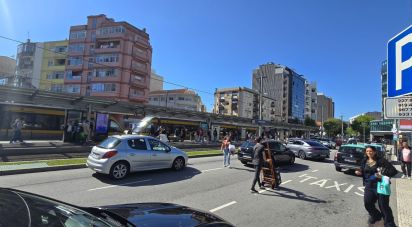 Bâtiment à Mafamude e Vilar do Paraíso de 270 m²