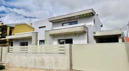 Maison T4 à Azeitão (São Lourenço e São Simão) de 243 m²